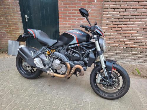 Ducati monster Dark Stealth