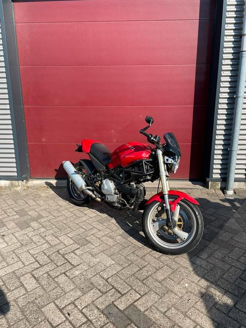 Ducati Monster M 750