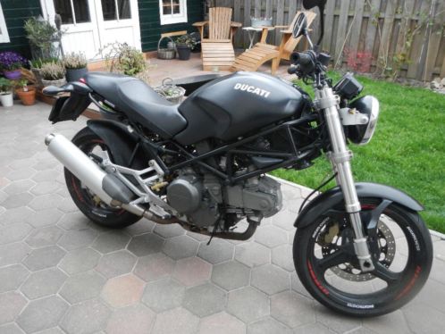 Ducati Monster M600 Dark Edition