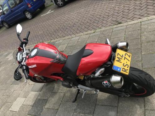 Ducati monster M696 Plus met ABS