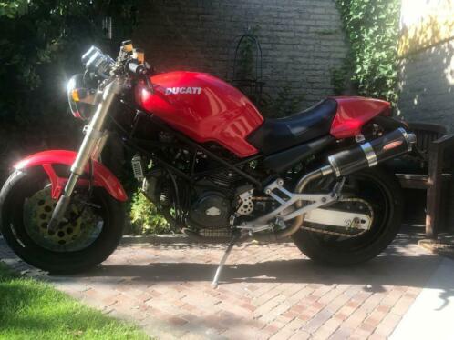 Ducati Monster M900