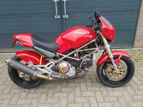 Ducati Monster M900