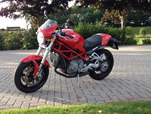 Ducati Monster S2R 1000 bouwjaar 2007 kleur rood PRIJSDALING