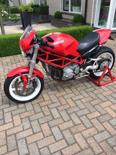 Ducati monster S2R 800