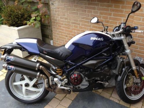 Ducati Monster S4R donkerblauw 