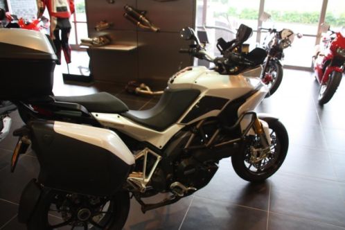 DUCATI MULTISTRADA 1200 S TOURING (bj 2011)