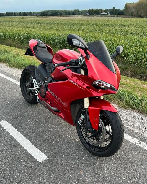 Ducati panigale 1299 lage km stand