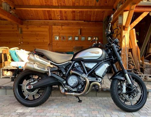 Ducati Scrambler 1100 Dark Pro