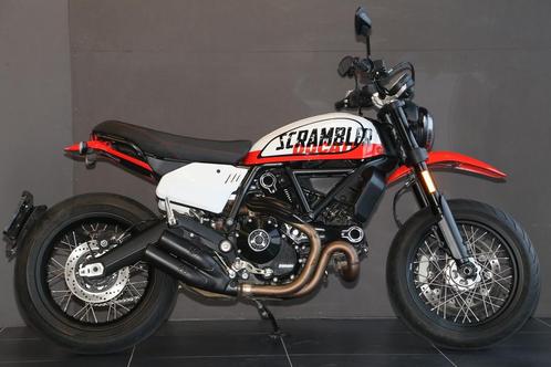 Ducati Scrambler 800 Urban Motard (bj 2022)