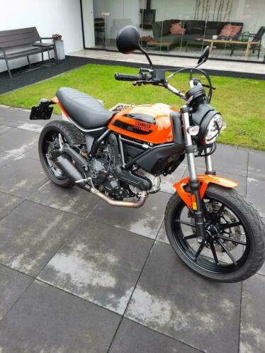 Ducati scrambler sixty 2 oranje zwart