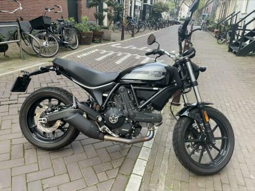 Ducati Scrambler Sixty2 400cc