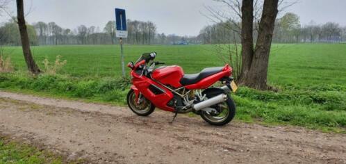 Ducati ST2, 1998, rood.