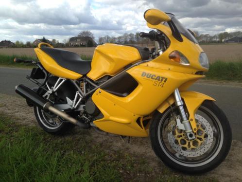 Ducati ST4, bouwjaar 2000, slechts 26000km, alarm, koffers