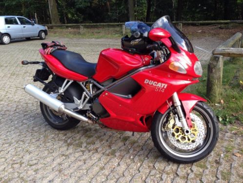 Ducati ST4 Rood