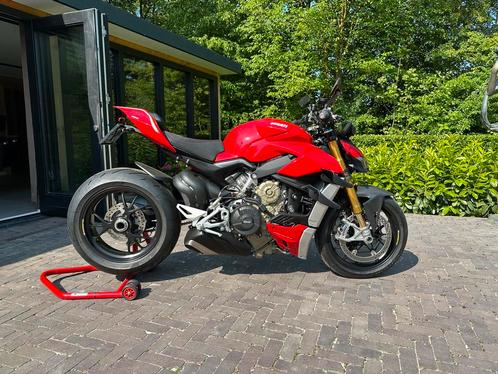 Ducati streetfighter