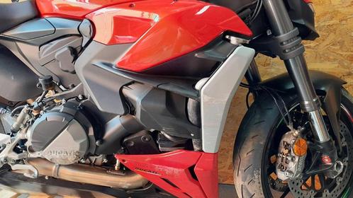 ducati streetfighter v2 met schade