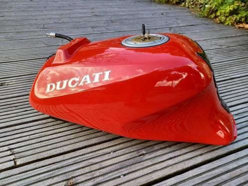 Ducati tank SS Supersport