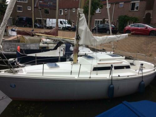 Dufour 27 Safari zeiljacht zeilkajuitboot polyester diesel