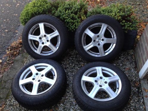 DUNLOP response 2 18565 R15 met Lichtmetalen velgen