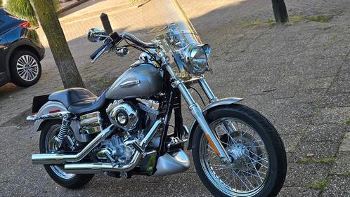 Dyna super glide custom splinternieuwe staat 3300km  2007