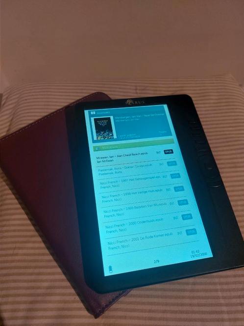E-reader Icarus Omnia 4GB met hoes en 60 boeken