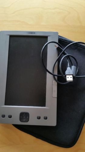 E reader met 110 e books