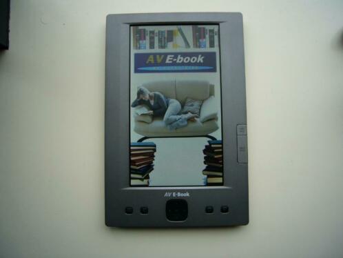 E-Reader met kleuren scherm en daar op 370 e-boeken.