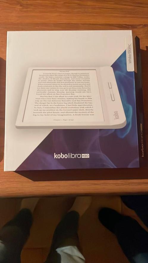 E reader witte Kobo libra H 20 met cover