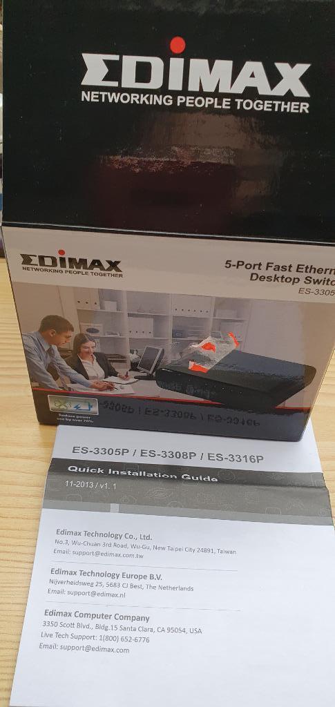 Edimax ES-3305P Fast Ethernet Switch met 5 poorten  zwart