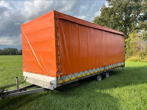 Eduard aanhanger met huif geremd 6-meter