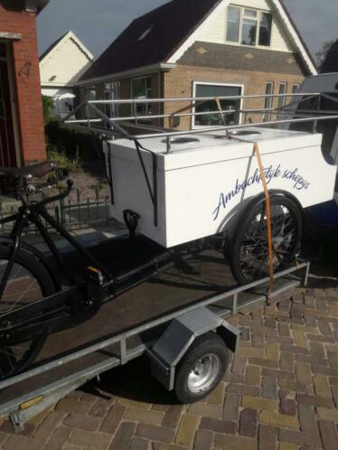 Een hele mooie bakfiets voor het verkopen van ijs
