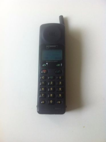 Een van de eerste mobiele telefoons, voor de verzamelaar