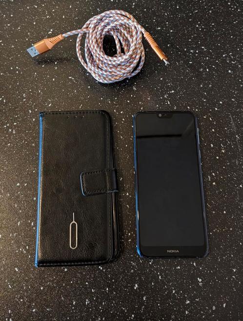 Een zwarte smartphone Nokia 7.1 Plus (Nieuw)