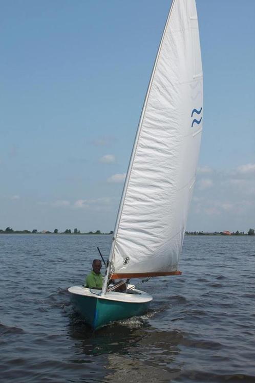 Eenmans zeilboot Finnjol Finjol bij Slotermeer (Friesland)