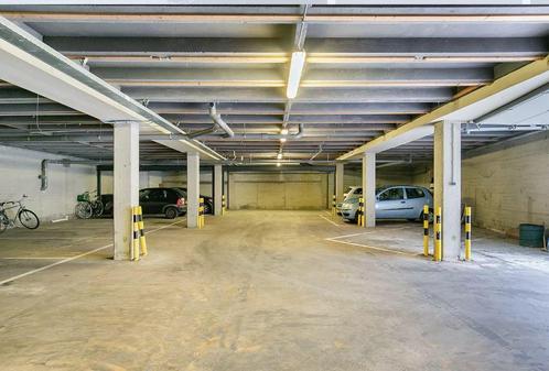 Eindhoven-5626 RG Parkeerplaats Parking place in garage