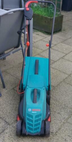 elektrische grasmaaier Bosch met opvangbak
