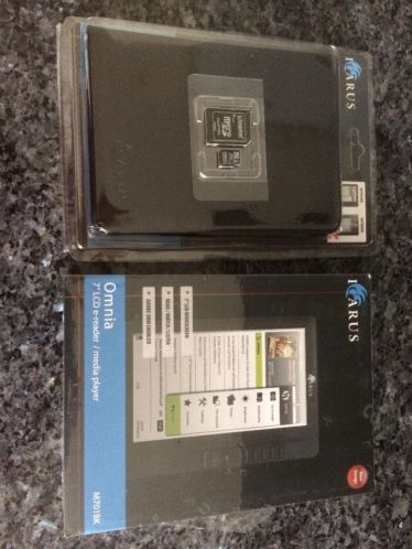 eReader Icarus Omnia G2 inclusief Cover en MicroSD 4Gb nieuw