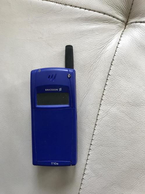 Ericsson T10s blauw