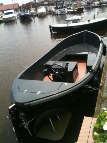 Escape 600-750 amp de nwe 900RSQ ruimste sloep in zijn klasse