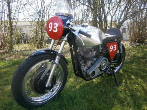 ESO 500cc racer en Aermacchi 250 cc racer