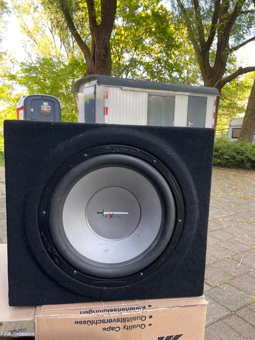 Excalibur Auto Sub met 2x 500 watt versterker