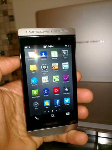 Exclusief Blackberry porsche design P0399982 met werkende What