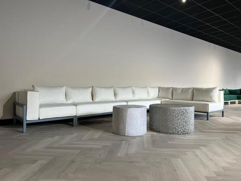 Exclusieve Falain loungeset met sunbrella white kussens