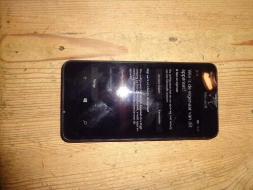 f3) WINDOWS phone RM1127, scherm is kapot