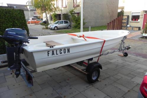 Falcon 4,10 m met buitenboordmotor en trailer