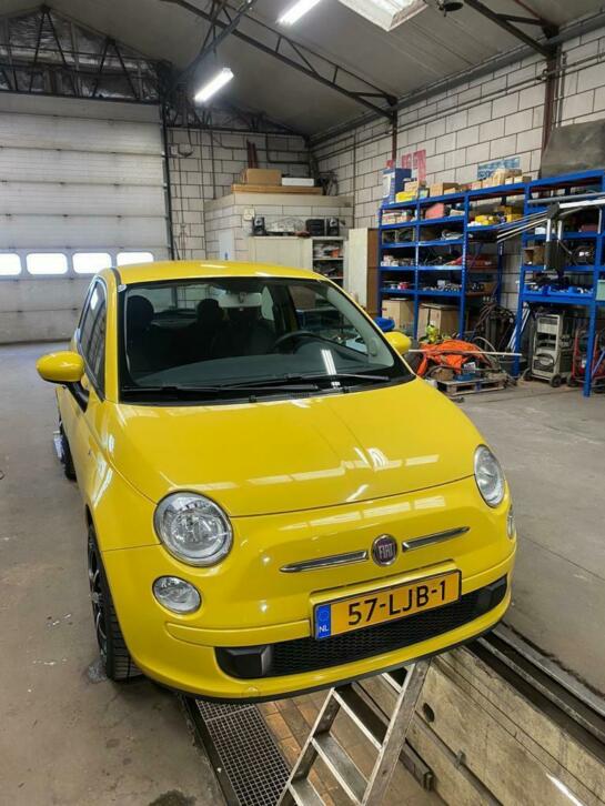 Fiat 500 1.2 AUT 2010 Geel