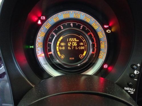 FIAT 500 instrumentenpaneel klok dashboard kilometerteller