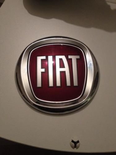 FIAT logo  embleem 