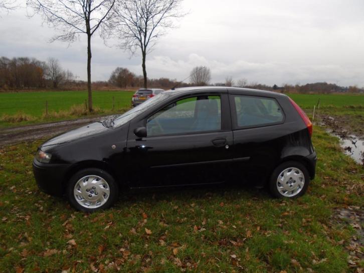 Fiat Punto 1.2 3DR 2001 Zwart