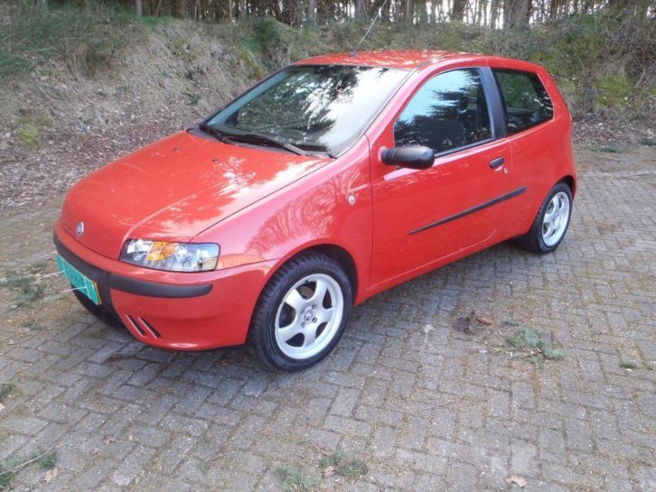 Fiat Punto 1.2 3DR 2002 NETTE AUTO WEINIG KM MET N.A.P